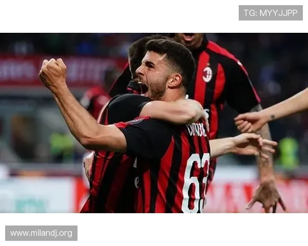 下载AC米兰官方APP安卓版，第一时间获取球队新闻、赛程安排与精彩赛事回放